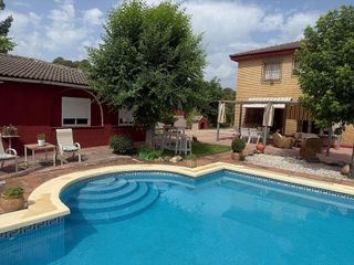 Chalet en venta en Santa Maria de Trassierra en Córdoba