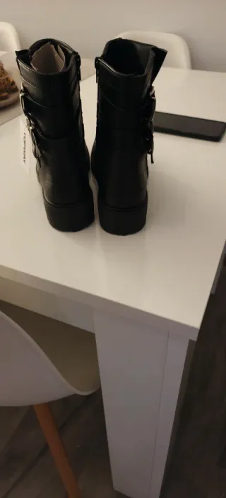 Botas Topway Negras con Tachuelas y Hebillas