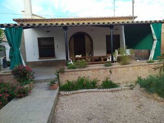 Chalet en venta en Almacelles