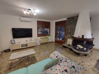 Chalet en venta en Torrelles de Llobregat
