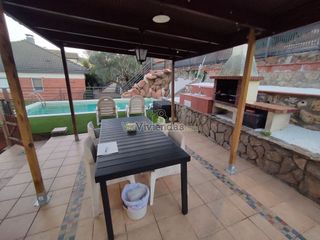 Chalet en venta en Torrelles de Llobregat
