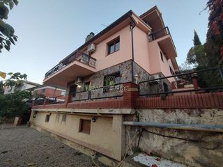 Chalet en venta en Torrelles de Llobregat