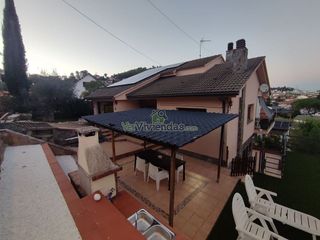Chalet en venta en Torrelles de Llobregat