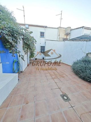 Casa adosada en venta en Baeza