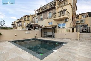 Casa pareada en venta en Gójar