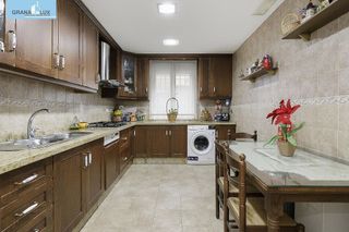 Casa pareada en venta en Gójar