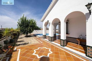 Chalet en venta en Ogíjares