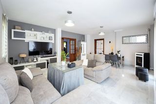 Chalet en venta en Zubia (La)