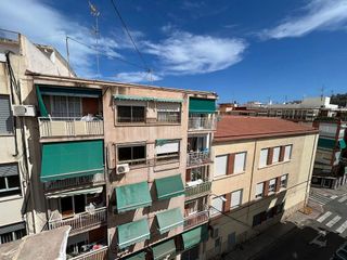 Piso en venta en Carolinas Altas en Alicante