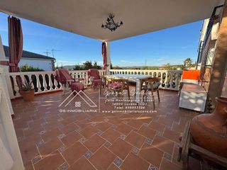 Chalet en venta en Lucena