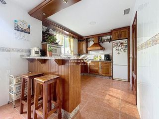 Chalet en venta en Lucena