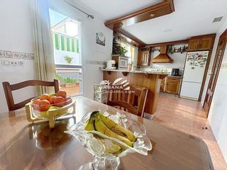 Chalet en venta en Lucena