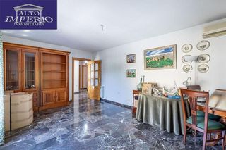 Chalet en venta en Ogíjares