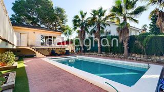 Chalet en venta en Picassent