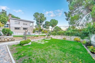 Chalet en venta en Cerro de Alarcón - Puente La Sierra - Mirador del Romero en Valdemorillo