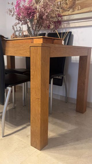 Mesa de comedor extensible de madera