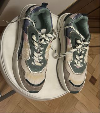 Zapatillas Stradivarius Beige y Verde