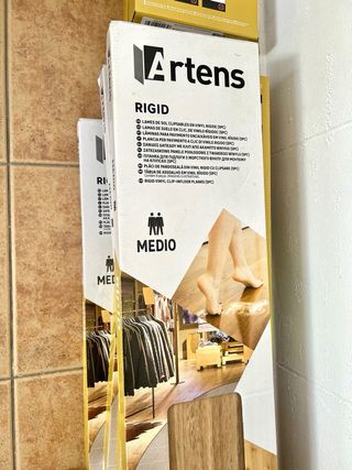 Suelo vinílico Artens Rigid Minto