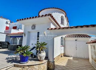Casa adosada en venta en Empuriabrava en Castelló d´Empúries