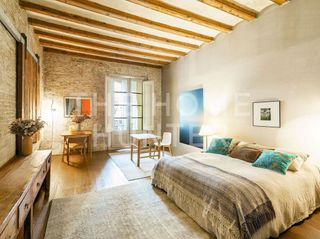 Piso en venta en El Raval en Barcelona