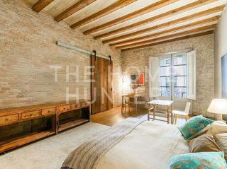 Piso en venta en El Raval en Barcelona