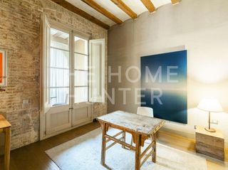 Piso en venta en El Raval en Barcelona