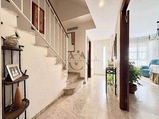 Chalet en venta en Lucena