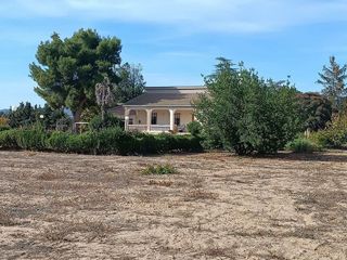 Chalet en venta en Yecla