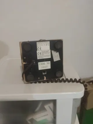 Teléfono Antiguo Marrón y Dorado