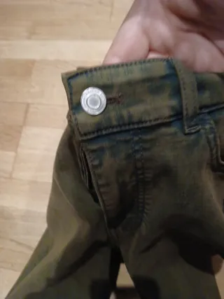 Pantalón Massimo Dutti verde elástico