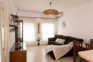 Casa adosada en venta en Benacazón