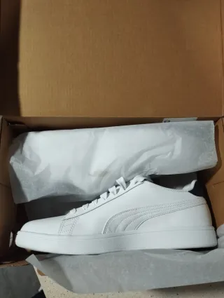 Zapatillas Puma Blancas y Azul Marino,nuevas.