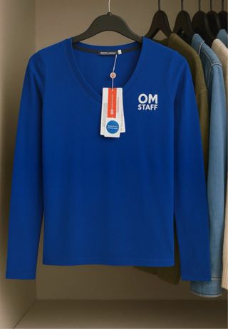Camiseta OM azul manga larga talla M