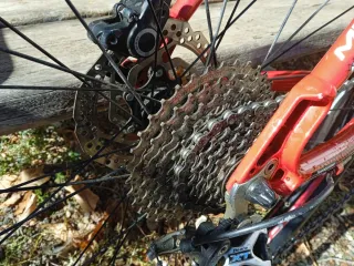 Bicicleta de Montaña Roja