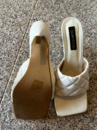 Sandalias Quantico Blancas Cuadradas