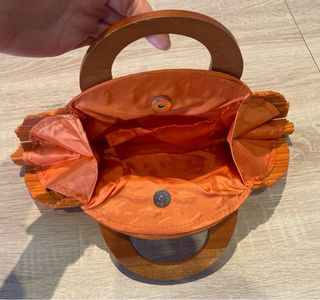 Bolso de mano de bambú