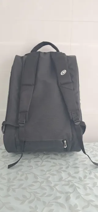 Paletero Bullpadel Avantline Negro