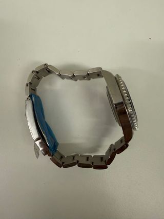 Reloj Negro y Plateado