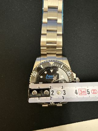 Reloj Negro y Plateado