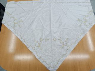 Pico Fallera Seda Salvaje Bordado Oro y Blanco