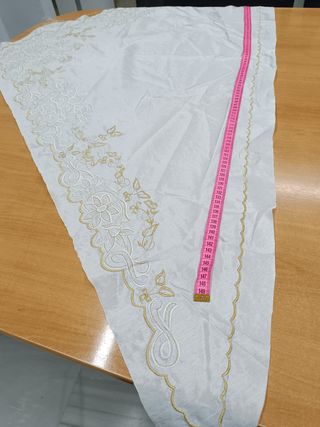 Pico Fallera Seda Salvaje Bordado Oro y Blanco