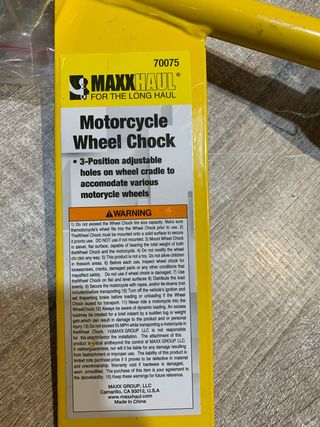 Calzo Soporte Rueda Moto MaxxHaul 70075
