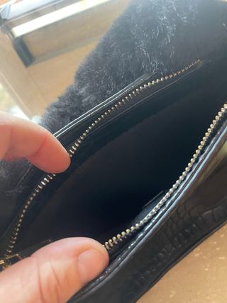 Borsa Bershka nera effetto coccodrillo