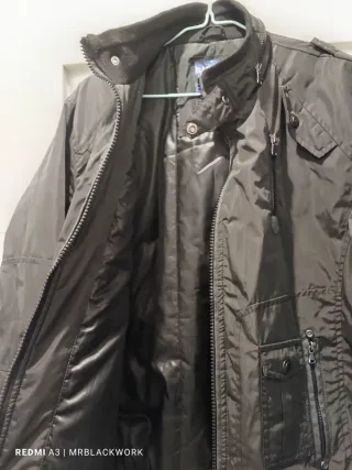 Chaqueta Negra Estilo Bomber