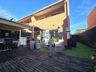 Casa pareada en venta en Sant Andreu de la Barca