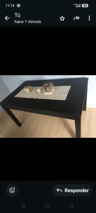 Mesa de comedor extensible al doble y 4 sillas