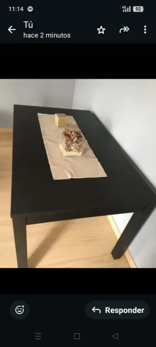 Mesa de comedor extensible al doble y 4 sillas