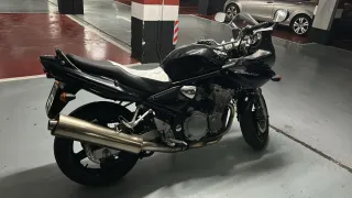 Suzuki Bandit 600 Negra
