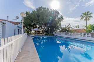 Chalet en venta en Peña de las Águilas en Elche