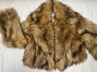 Abrigo corto pelo Missguided M